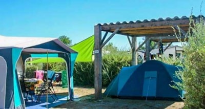 Camping pitch with arbor