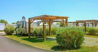 Camping pitch with arbor