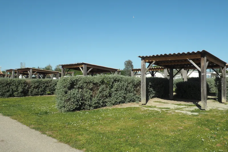 Emplacement Camping Avec Tonnelle