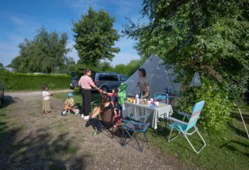 Stellplatz - Pauschale ** + Abwasseranschluss - YELLOH! VILLAGE - LE RIDIN