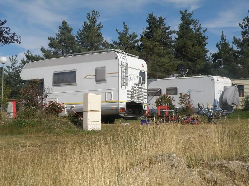 Emplacement Standard, 1 Installation, 1 Voiture, 2 Personnes