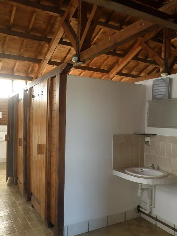 Emplacement Standard, 1 Installation, 1 Voiture, 2 Personnes