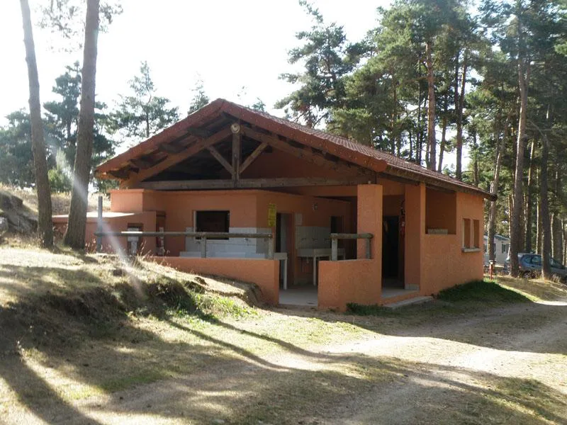 Emplacement Confort, 1 Installation,1 Véhicule, 1 Branchement , 2 Personnes