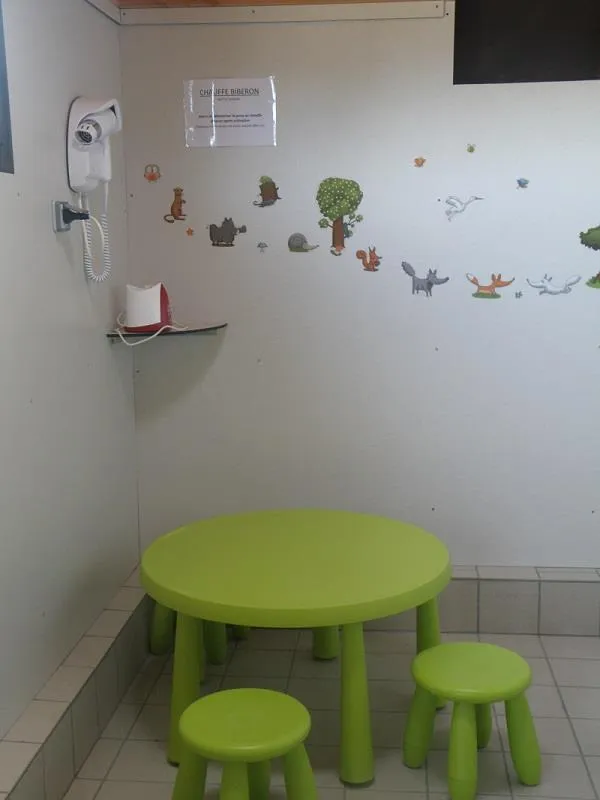 Emplacement Confort, 1 Installation,1 Véhicule, 1 Branchement , 2 Personnes