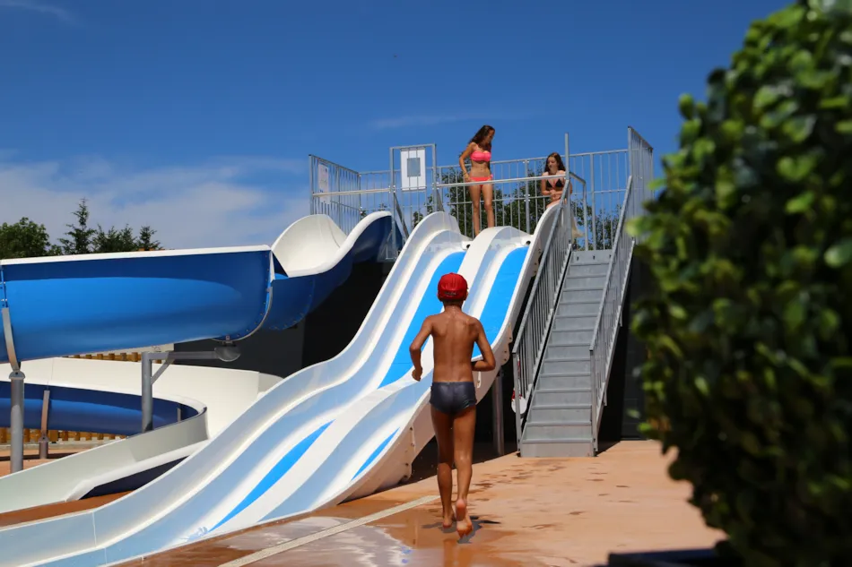 Camping Les Sous Bois du Lac