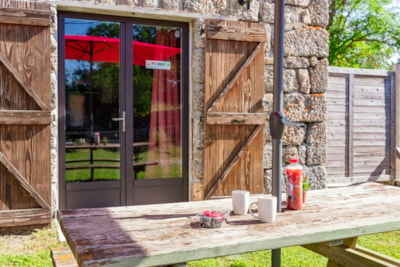 F1 - Cottage