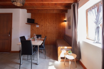 F1G - Cottage with terrace