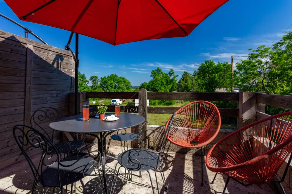 Location - F1d - Gite Terrasse Mitoyenne - Camping Les Sous Bois du Lac