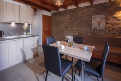 F1D - Cottage with terrace