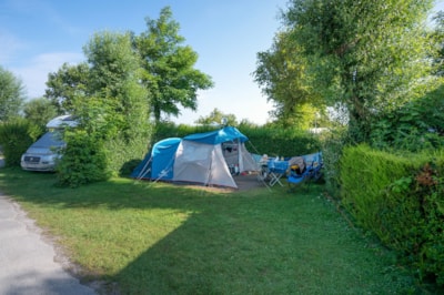 Comfort Package (1 tent, caravan or motor home / 1 car / electricity 3A)