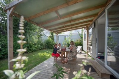Mobile Home Comfort – 3 bedrooms (33 m²) – Covered terrace
