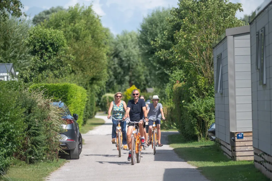 Flower Camping Caravaning Les Aubépines