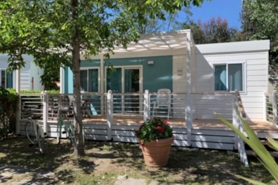 Bungalow B