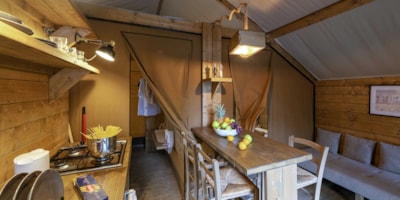 TREK LODGE TENT — 4