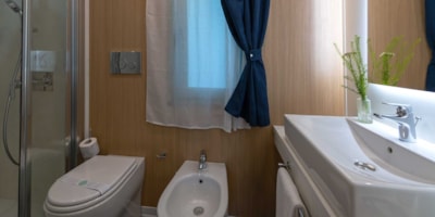 QUEEN VILLA — 6