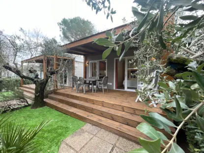 Bungalow Deluxe