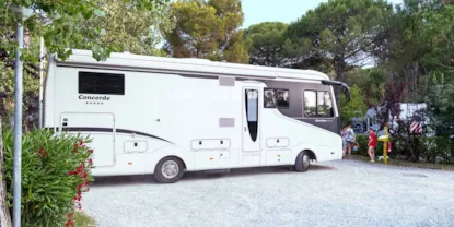 Parcela Grande Autocaravana 150M²