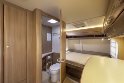 Caravan Plus with private bathroom and air conditioning — 2
