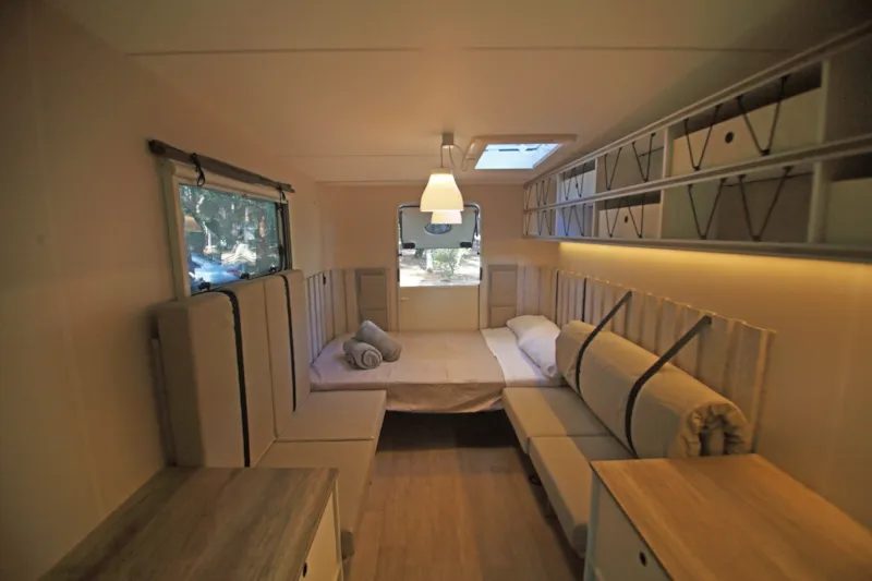 Caravan Beachy With Air Conditioning