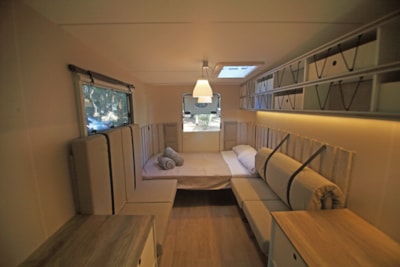 Caravan Beachy with air conditioning — 2