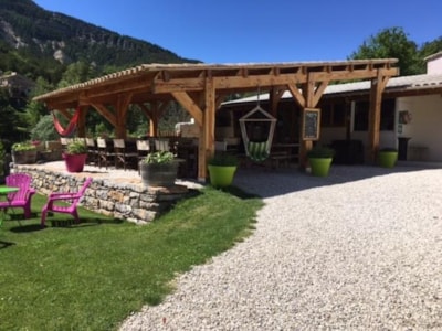 Package: Pitch + converted truck or combi vw or small caravan (2 people + 1 vehicle)