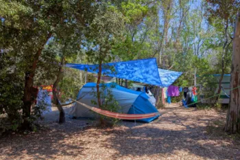 Emplacement - Emplacement Ligne A Et Empl. Xxl (Tente Ou Caravane Ou Camping-Car) - Camping Village Vacances Naturiste Bagheera
