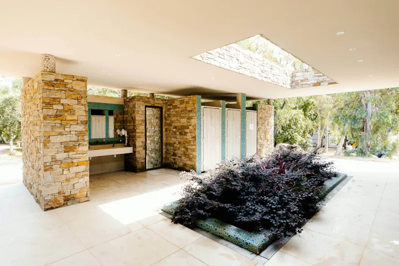 Emplacement (Tente Ou Caravane Ou Camping-Car)