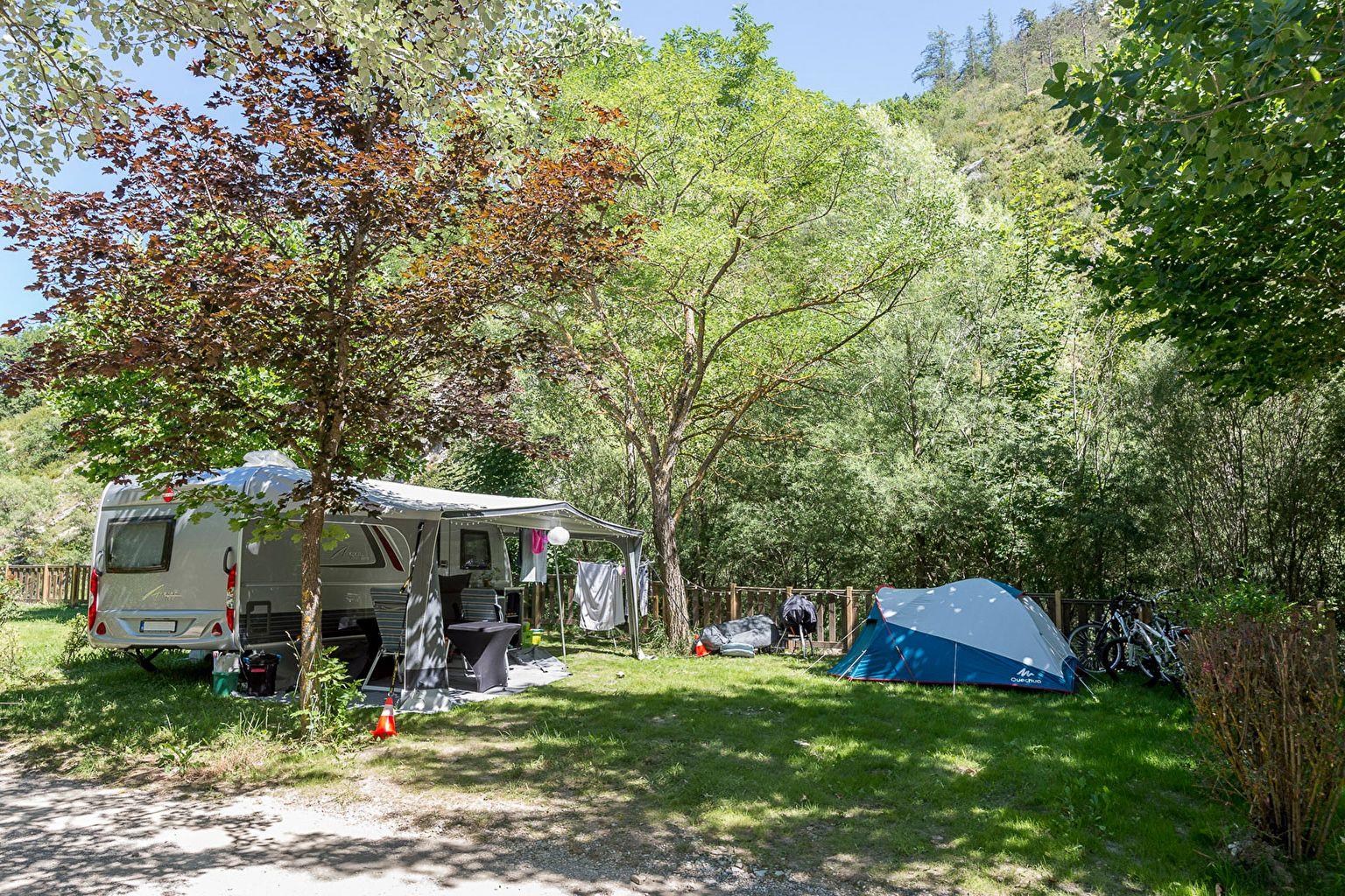 Emplacement - Forfait Bord De L'eau **** - Camping Sandaya Domaine du Verdon