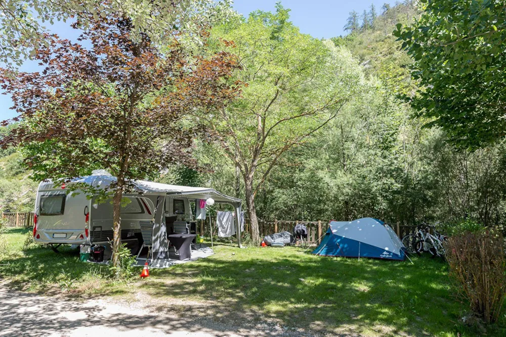 Stellplatz - Stellplatz Am Wasser **** - Camping Sandaya Domaine du Verdon