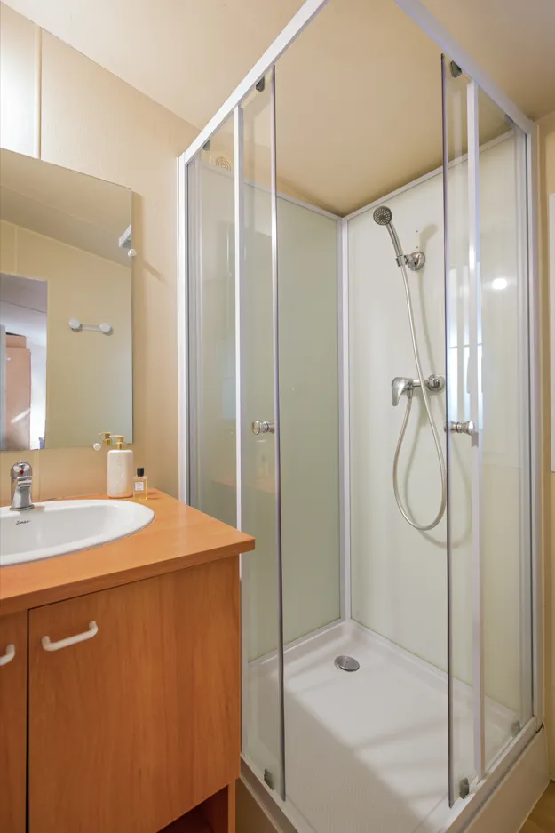 Mobilhome  Standard Zola 28M² +10 Ans Climatisé 2 Chambres - Terrasse 15M2