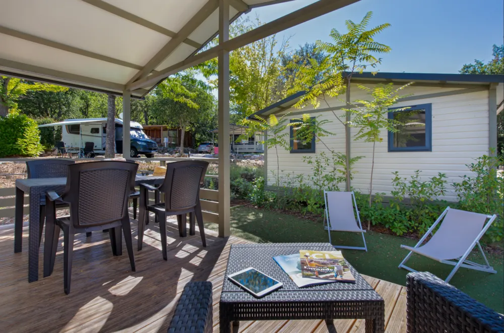 Location - Chalet Premium Daudet 30 M² Climatisé- 2 Chambres - Terrasse 13.5 M² - Camping La Pinède