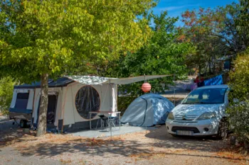 Kampeerplaats(en) - Standplaats Met Auto + Tent/Caravan Of Kampeerauto + Elektriciteit 10A - Camping Paradis La Pinède