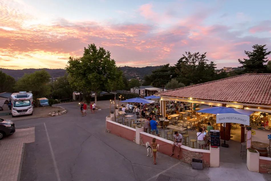 Camping La Pinède