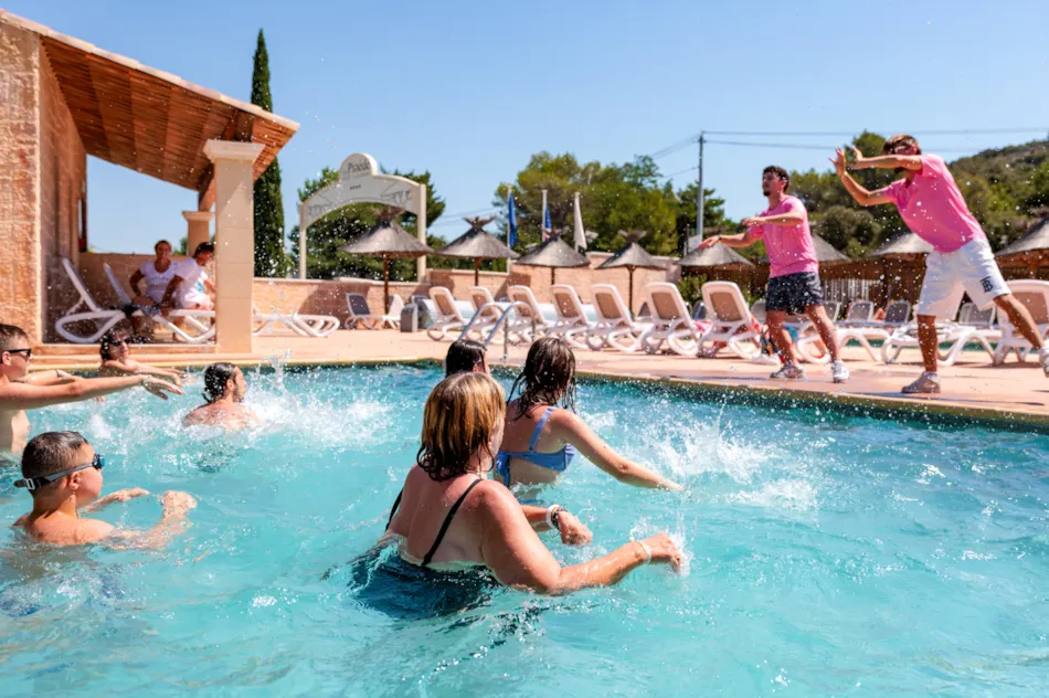 Camping La Pinède