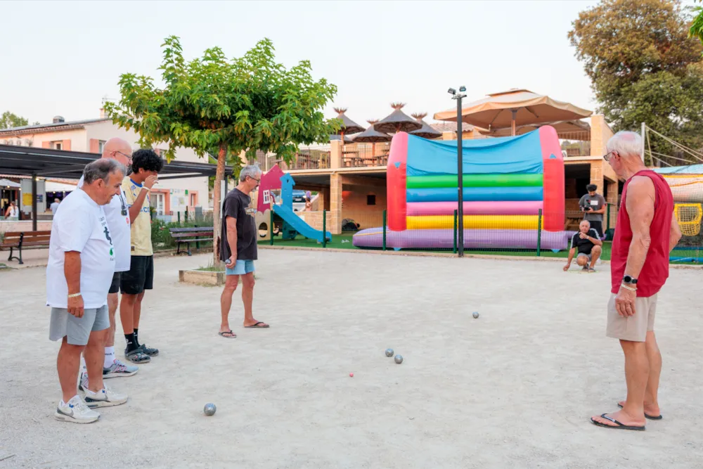 Camping La Pinède