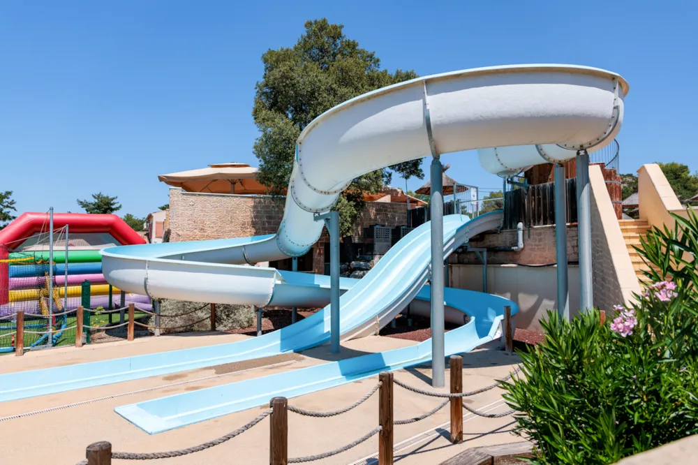 Camping La Pinède