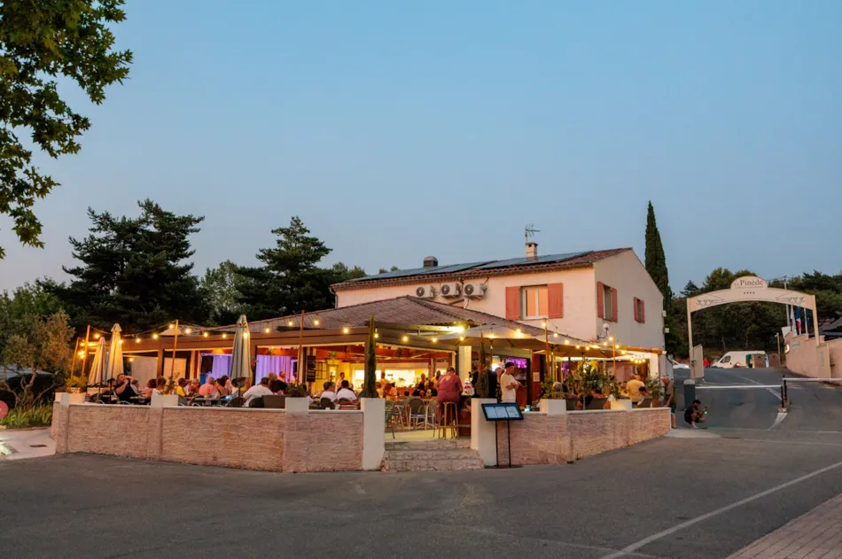 Camping La Pinède