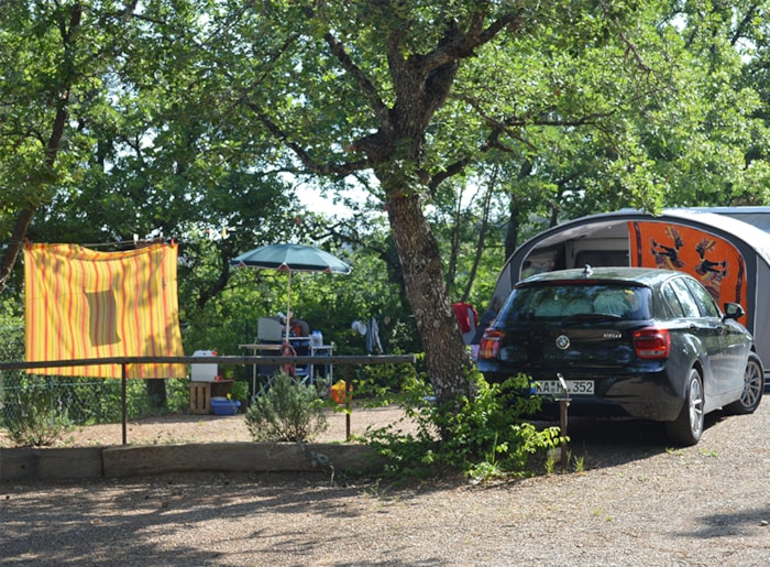 Emplacement Caravane / Camping-Car