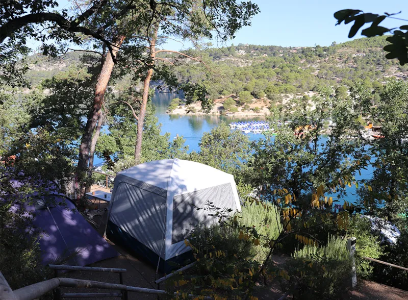 Emplacement Tente - Acces Pieton