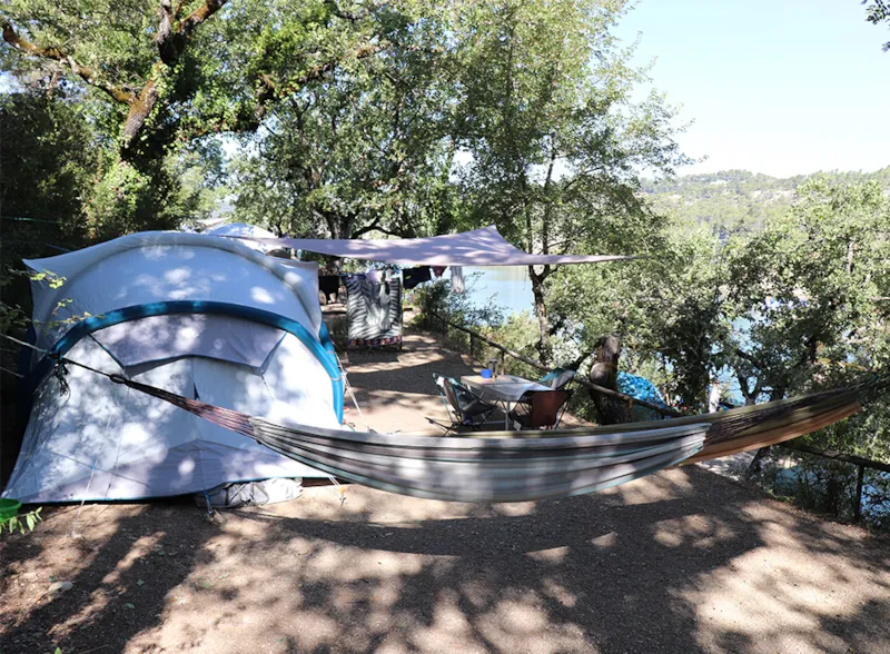 Emplacement Tente - Acces Pieton