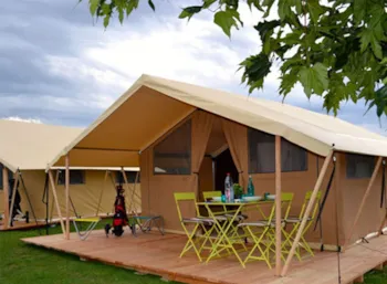 Accommodation - Tent Lodge Cabanon On Stilts 2 Rooms - Campasun Camping Du Soleil