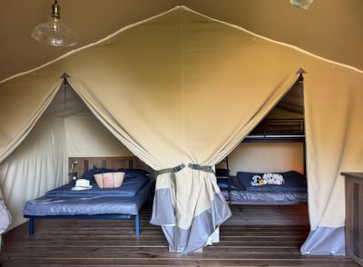 Tent Lodge Kenya on stilts 2 rooms — 4