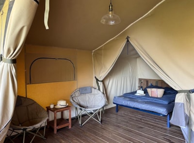 Tent Lodge Kenya on stilts 2 rooms — 3