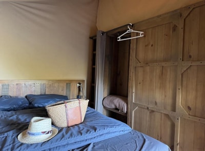 Tent Lodge Kenya on stilts 2 rooms — 7