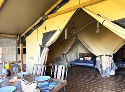 Tent Lodge Kenya on stilts 2 rooms — 1