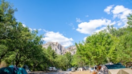 Standplaats: auto + tent/caravan of kampeerauto