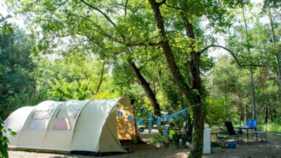 Pitch with car + tent/caravan or camping-car