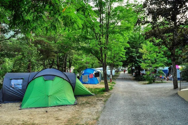 Emplacement (100M²)