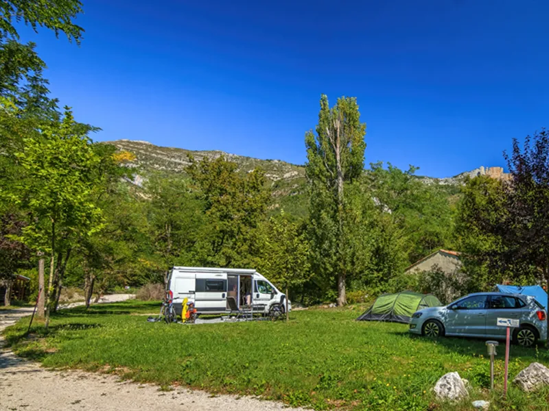 Emplacement (100M²)