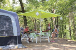 Kampeerplaats(en) - Standplaats + Auto + Tent / Caravan - Camping Le Moulin